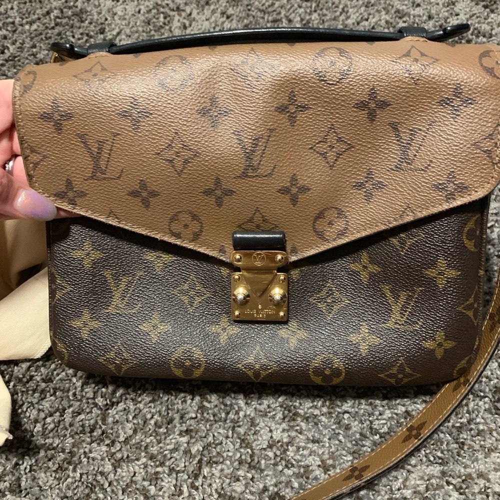 Louis Vuitton Metis Reverse Authentic with Receipt